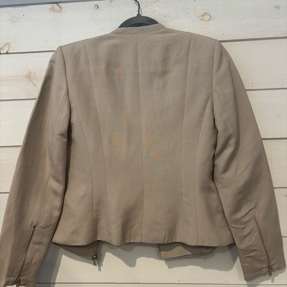 Calvin Klein Women's Beige Blazer in size 8. Great condition! - Picture 7 of 10